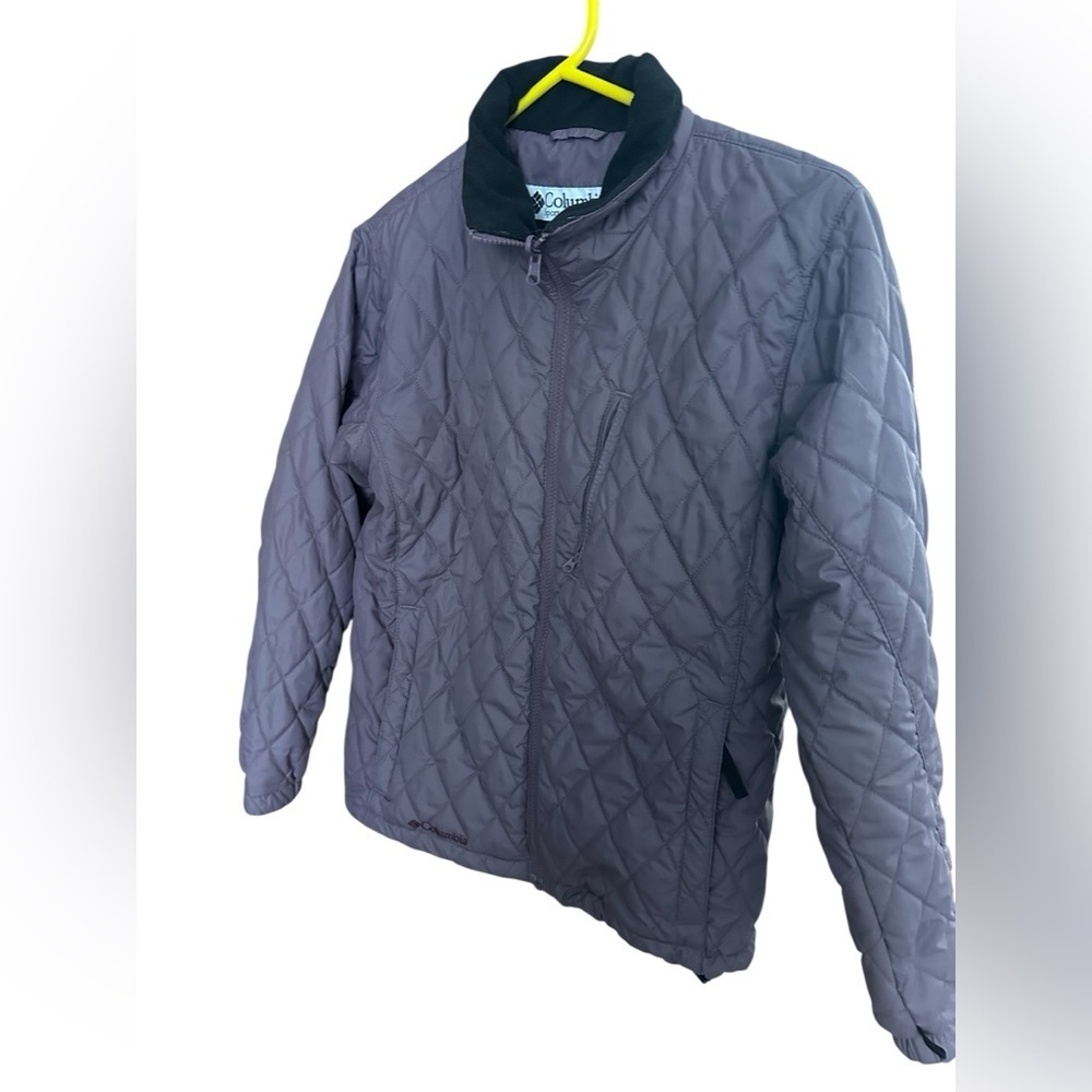 Like new! Columbia Lavendar Quilted Puffer Jacket